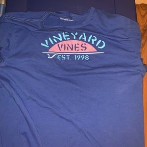 Vineyard vines T-shirt